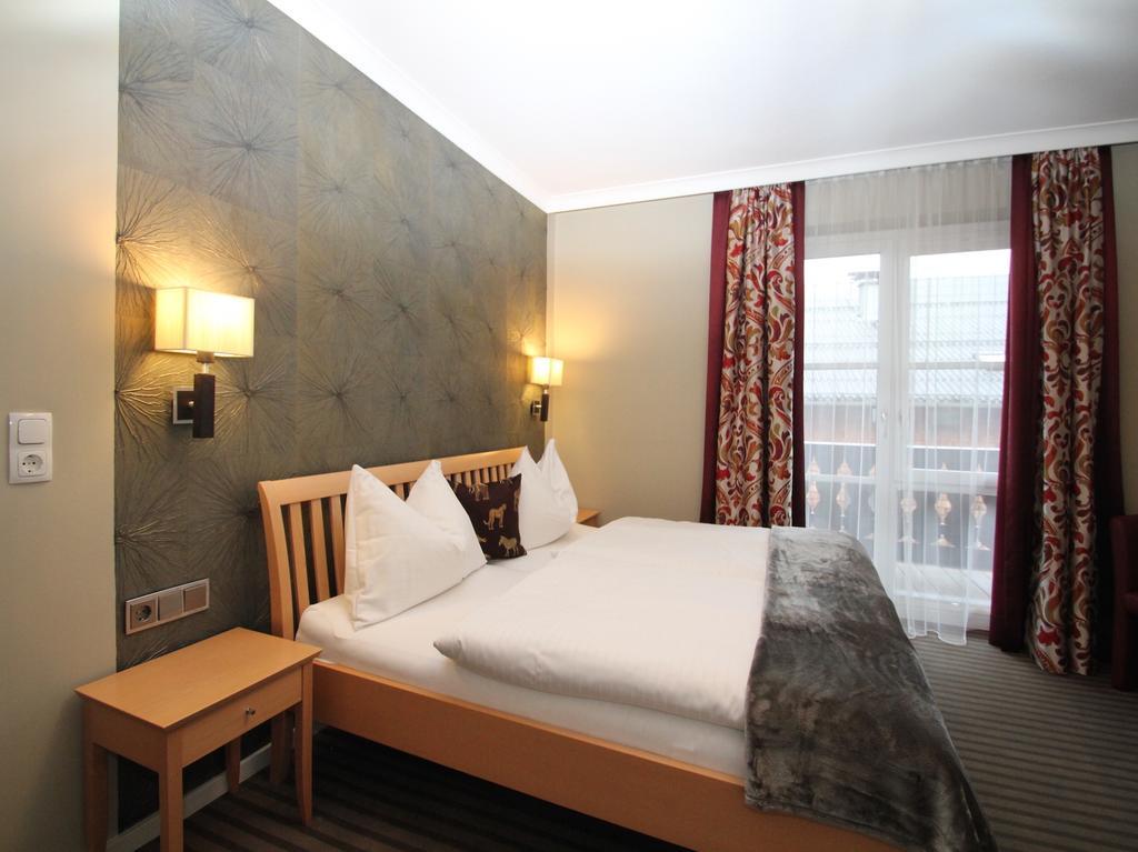 Gasthof Weissenbach Strobl Room photo