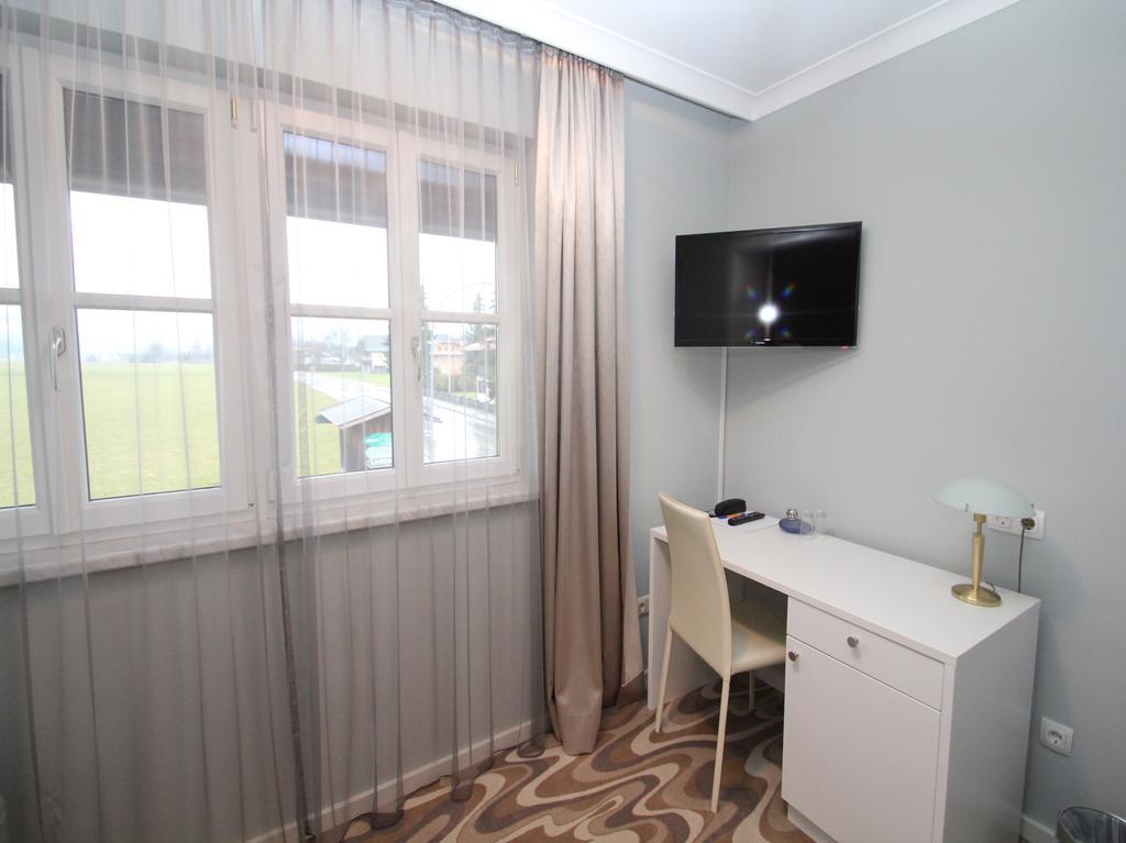 Gasthof Weissenbach Strobl Room photo