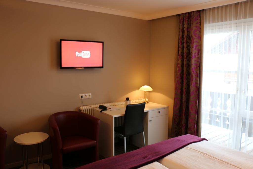 Gasthof Weissenbach Strobl Room photo