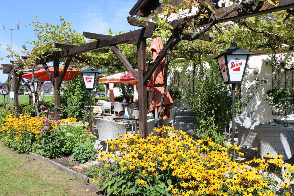 Gasthof Weissenbach Strobl Exterior photo